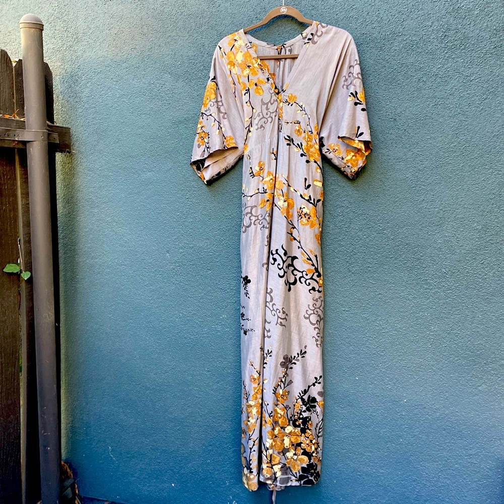 LA designed Matrushka Gray and Black Kimono motif dress M